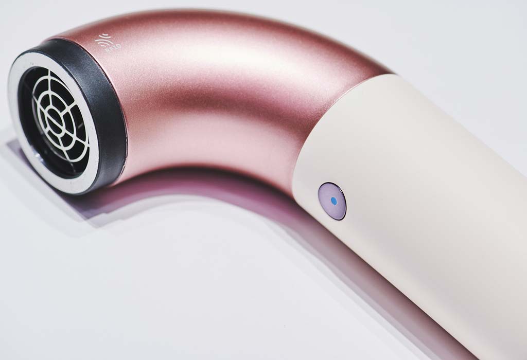 髪サラサラ！最新Dyson Supersonic r™ヘアドライヤー 軽量 dyson / Dyson Supersonic rヘアドライヤーの公式商品情報｜美容